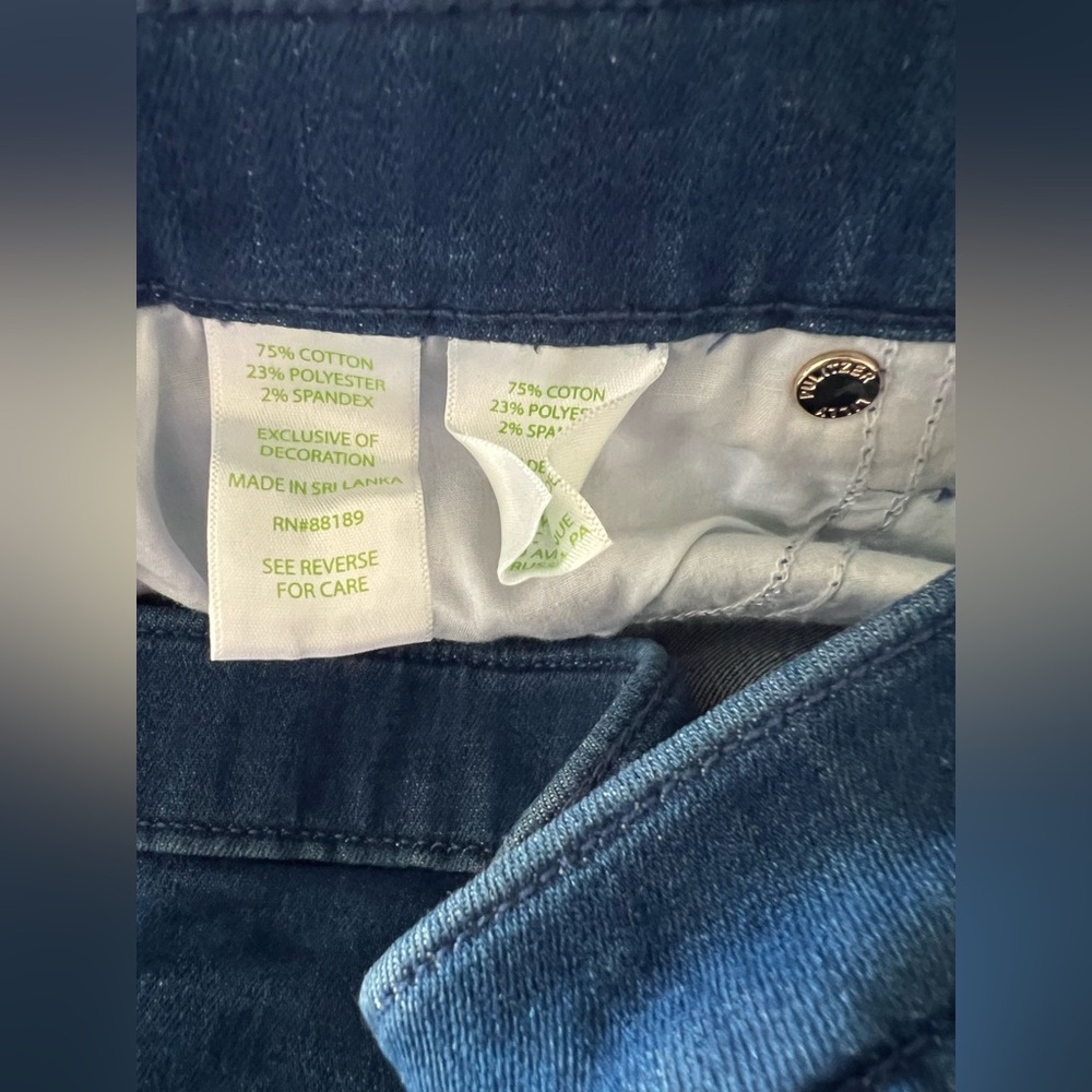 LILLY PULITZER South Ocean Crop Flare Jeans EUC - Picture 9 of 9